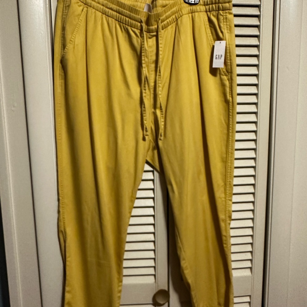 Gap yellow pants